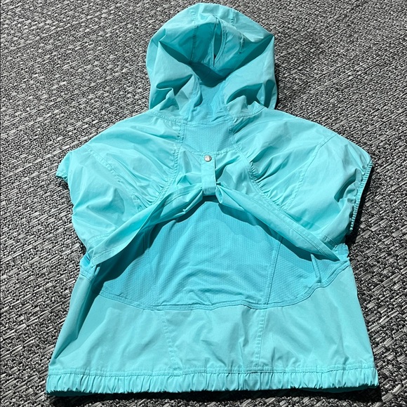 Lululemon | Full Zip Hooded Vest - Picture 9 of 15